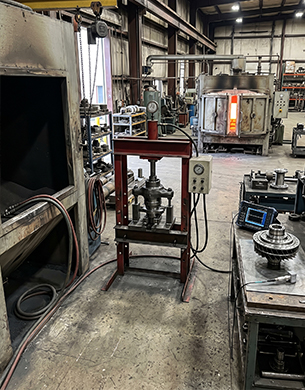 Sandblasting y prensa hidráulica